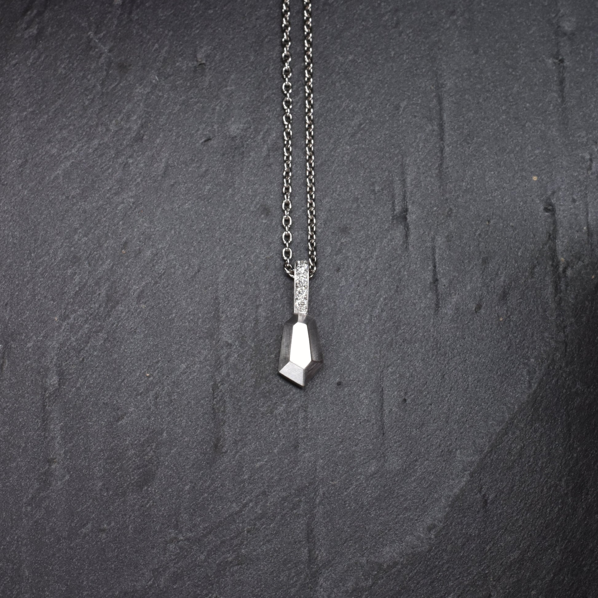 Pendentif Kryptonia - Diamants et or blanc