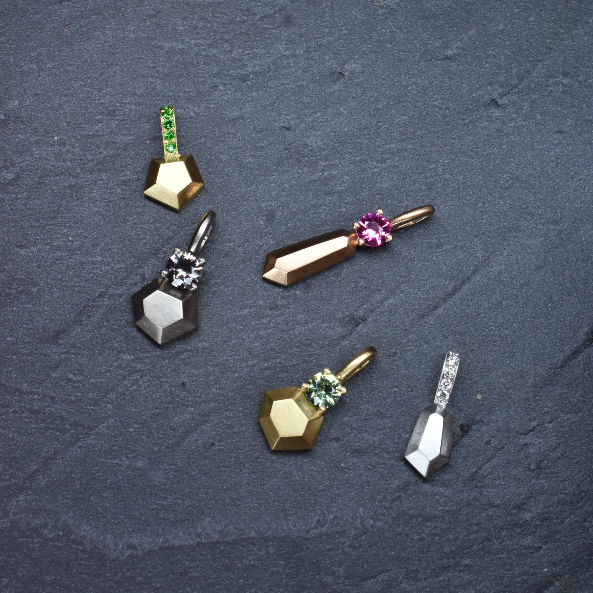 Pendentif Kryptonia - Grenat Démantoïde et or jaune
